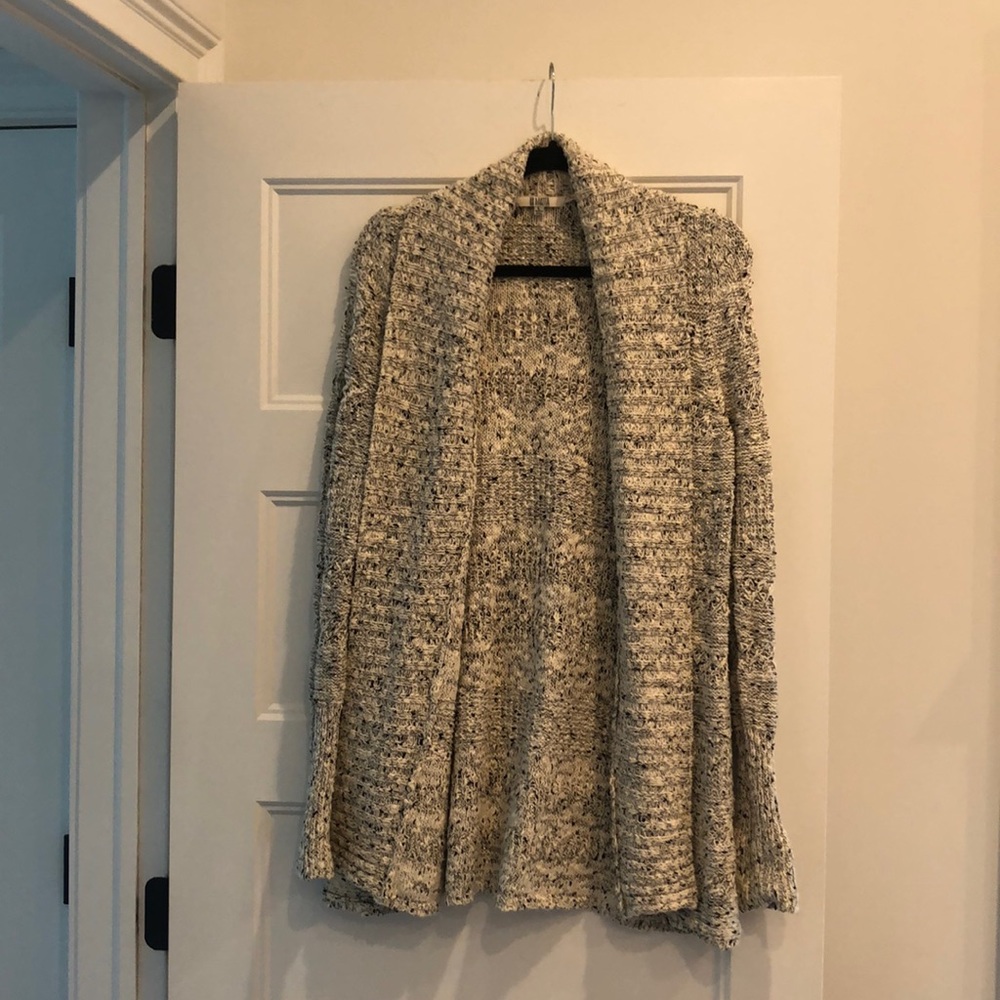Bb Dakota Knot Metallic Thread Cardi Lagre